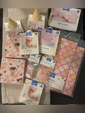 Spritz Mermaid Party Supplies Set - Pink, Gold